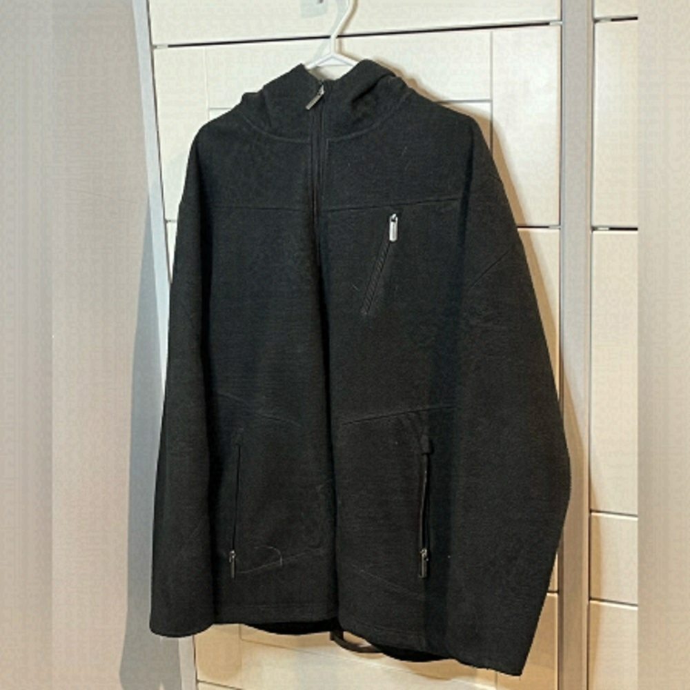 MCKINLEY. XL Hooded jacket. Lined. Pockets. Heavy and warm. Drawstring..